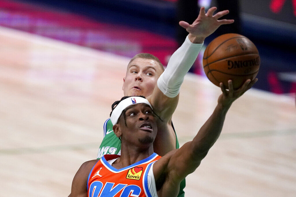 APTOPIX Thunder Mavericks Basketball